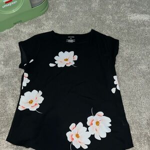 Size medium shirt. Great condition.